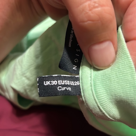 ASOS curve green long sleeve tee - Picture 7 of 8